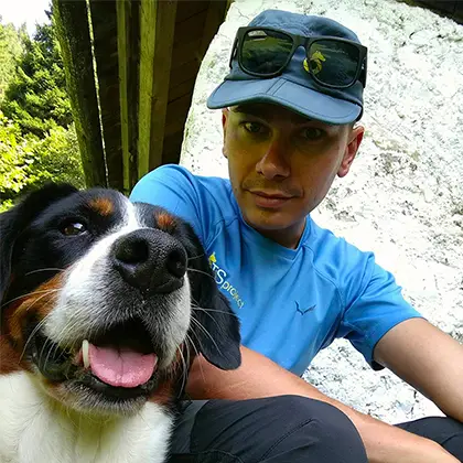 Educatore cinofilo Udine Tiziano Lombai con cane Bovaro Svizzero